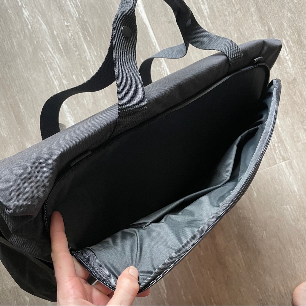 Lululemon Early Embark Duffle - Picture 8 of 16